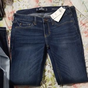 Hollister Jeans NWT